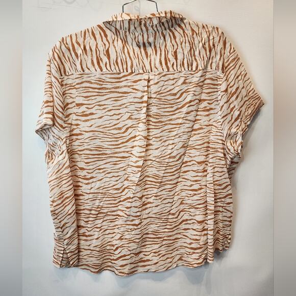 New Ava & Viv Lightweight Animal Print Zebra Top Cool Size 1X - Picture 6 of 8